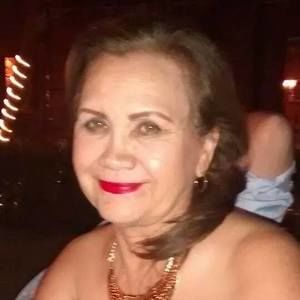 Meet your Posher, Gloria